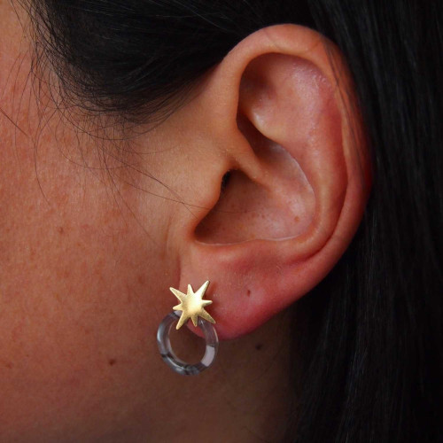 Boucles d'oreilles dorées, Stella - Photo portée
