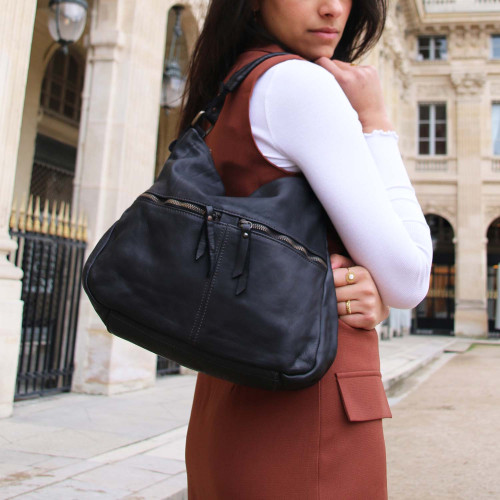 TANGA sac vintage en cuir - noir - porté