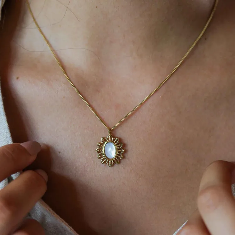 colliers fantaisies dorées fin