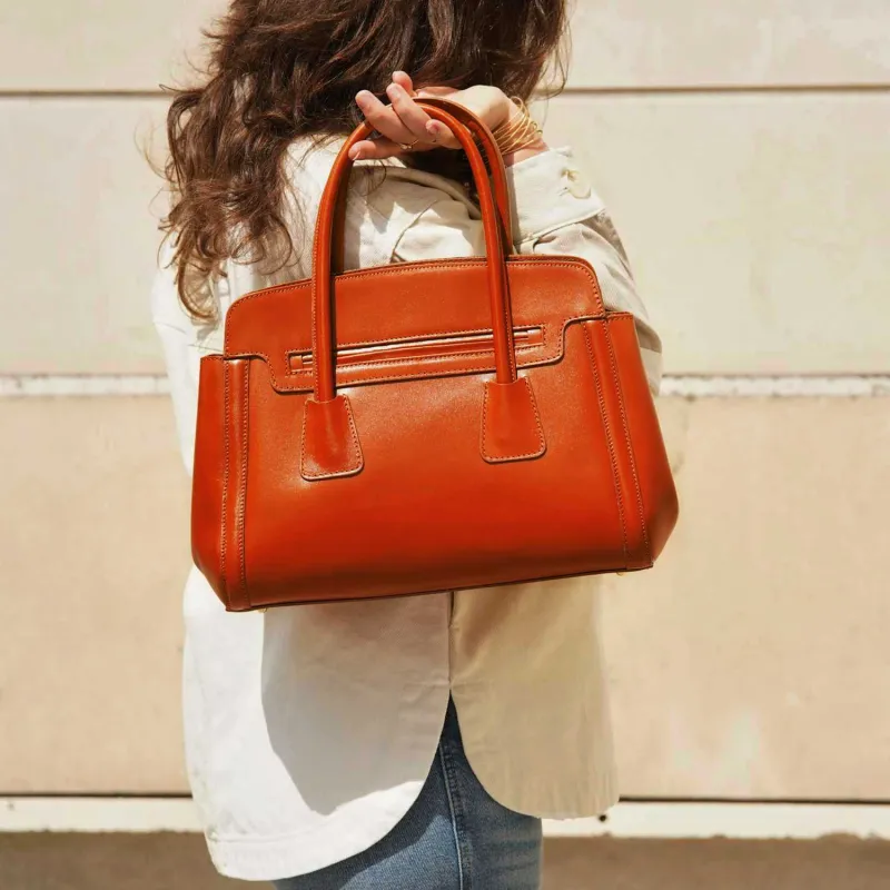 RATURO sac à main en cuir - camel - porté